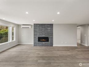 6121 NE 175 Street A202, Kenmore WA 98028