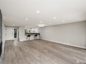 6121 NE 175 Street A202, Kenmore WA 98028