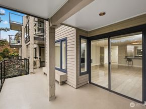 6121 NE 175 Street A202, Kenmore WA 98028