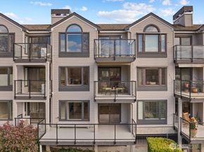 6121 NE 175 Street A202, Kenmore WA 98028