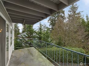 924 Shorewood Drive B16, Bremerton WA 98312