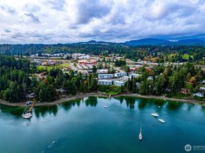 924 Shorewood Drive B16, Bremerton WA 98312