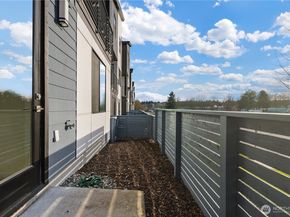 21708 24th Avenue SE A, Bothell WA 98021