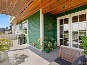 6222 37th Avenue NE, Seattle WA 98115