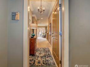 61 Pine Street 201, Edmonds WA 98020