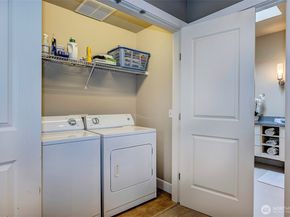 61 Pine Street 201, Edmonds WA 98020