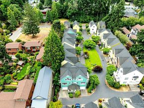 346 Wyatt Way NE 10, Bainbridge Island WA 98110