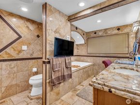 6490 NE Monte Vista Drive, Bainbridge Island WA 98110