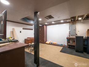 6490 NE Monte Vista Drive, Bainbridge Island WA 98110