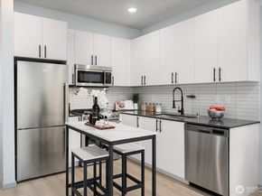 8338 27th Avenue NW B, Seattle WA 98117