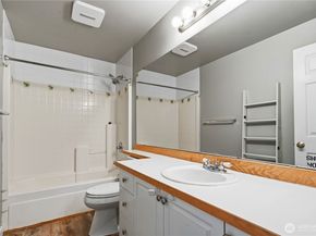 5624 S 233rd Street 41, Kent WA 98032