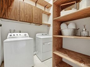 210 Mt Park Boulevard SW F301, Issaquah WA 98027