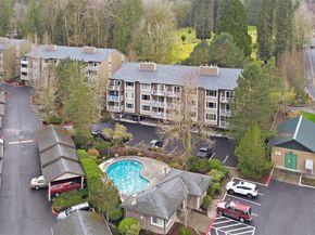 210 Mt Park Boulevard SW F301, Issaquah WA 98027