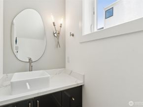 341 NW 90th Street B, Seattle WA 98117