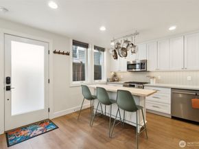 341 NW 90th Street B, Seattle WA 98117