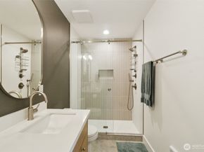 341 NW 90th Street B, Seattle WA 98117