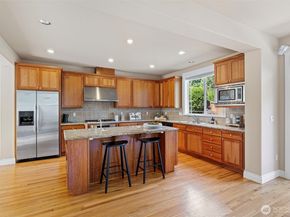 2648 116th Avenue NE, Bellevue WA 98004