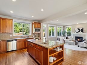 2648 116th Avenue NE, Bellevue WA 98004