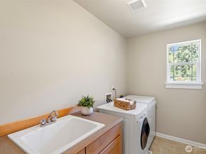 2648 116th Avenue NE, Bellevue WA 98004