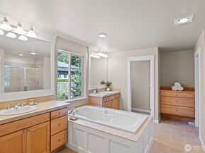 2648 116th Avenue NE, Bellevue WA 98004
