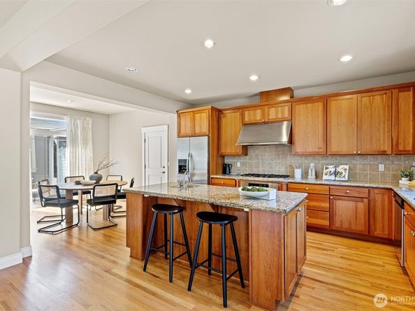 2648 116th Avenue NE, Bellevue WA 98004