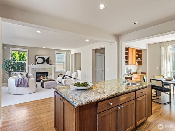 2648 116th Avenue NE, Bellevue WA 98004