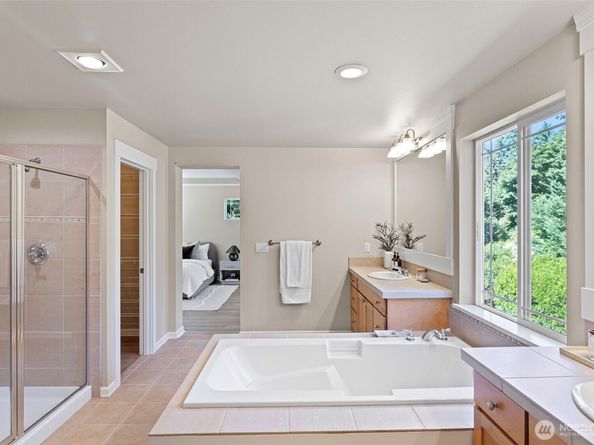 2648 116th Avenue NE, Bellevue WA 98004