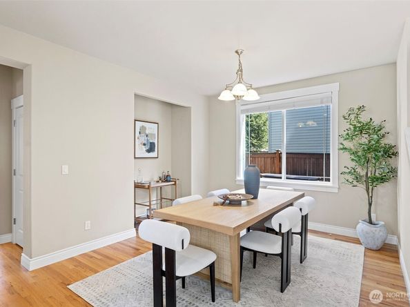 2648 116th Avenue NE, Bellevue WA 98004