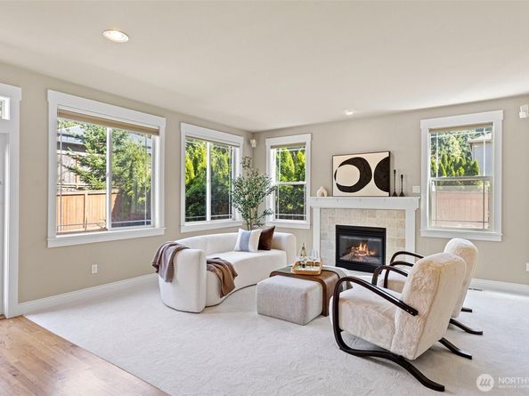 2648 116th Avenue NE, Bellevue WA 98004