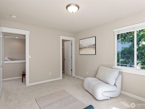 2648 116th Avenue NE, Bellevue WA 98004