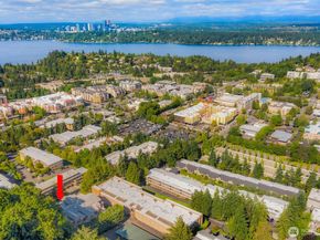 7549 SE 29th Street 305, Mercer Island WA 98040