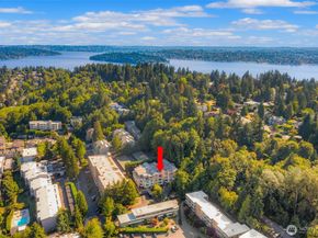 7549 SE 29th Street 305, Mercer Island WA 98040