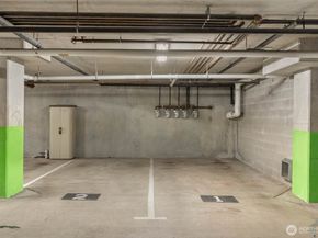 7549 SE 29th Street 305, Mercer Island WA 98040