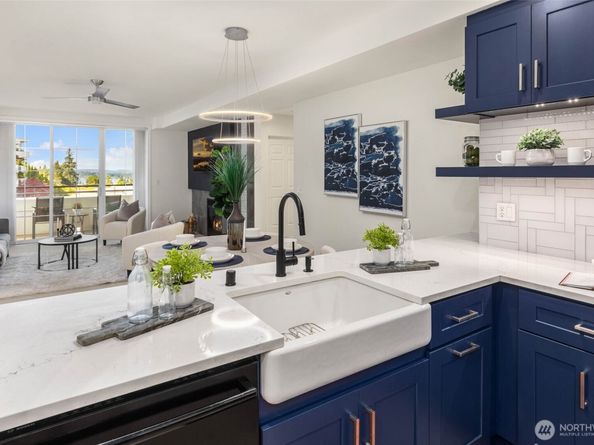 7549 SE 29th Street 305, Mercer Island WA 98040