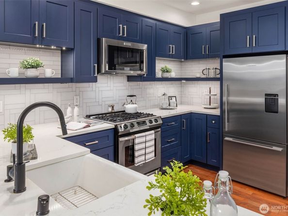 7549 SE 29th Street 305, Mercer Island WA 98040