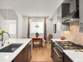 1117 A 34th Avenue, Seattle WA 98122