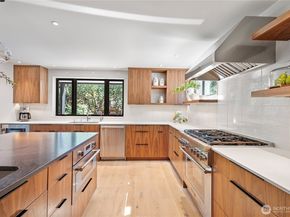 1633 E Calhoun Street, Seattle WA 98112