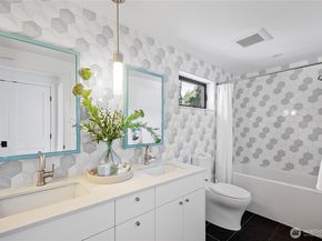 1633 E Calhoun Street, Seattle WA 98112
