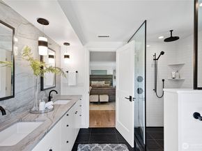 1633 E Calhoun Street, Seattle WA 98112