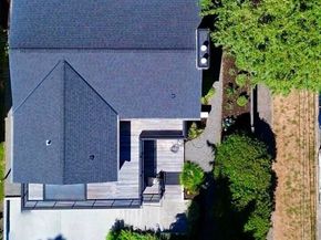 1633 E Calhoun Street, Seattle WA 98112