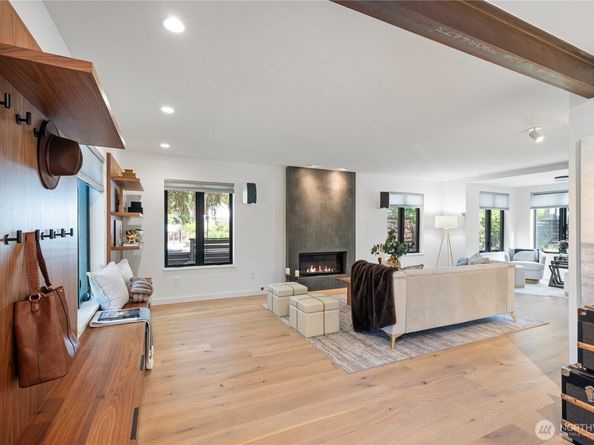 1633 E Calhoun Street, Seattle WA 98112