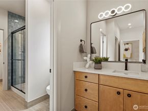 5515 108th Avenue NE, Kirkland WA 98033