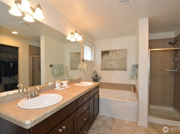 27719 NE 146th Way, Duvall WA 98019