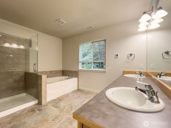 36523 SE Woody Creek Lane, Snoqualmie WA 98065