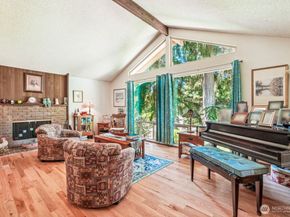 18818 181st Place NE, Woodinville WA 98077