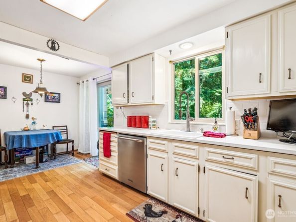 18818 181st Place NE, Woodinville WA 98077