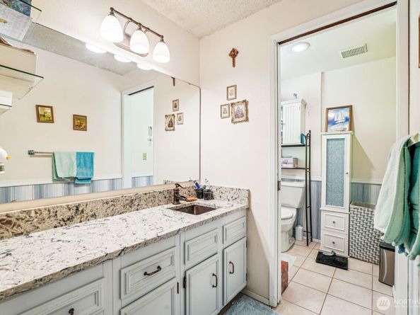 18818 181st Place NE, Woodinville WA 98077