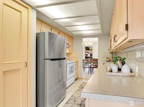 1541 NE 143rd Street H5, Seattle WA 98125