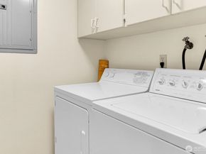 1541 NE 143rd Street H5, Seattle WA 98125