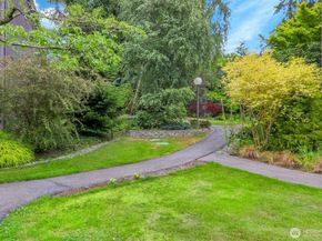 1541 NE 143rd Street H5, Seattle WA 98125
